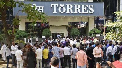 Mumbai, India - Jan. 6, 2025: Torres jewellery showroom in Dadar vandalised after cheating allegations by many investors in pretext of doubling their money, in Mumbai, India, on Monday, January 6, 2025. (Photo by Anshuman Poyrekar/ Hindustan Times) (Hindustan Times) Mumbai, India - Jan. 6, 2025: Torres jewellery showroom in Dadar vandalised after cheating allegations by many investors in pretext of doubling their money, in Mumbai, India, on Monday, January 6, 2025. (Photo by Anshuman Poyrekar/ Hindustan Times) (Hindustan Times)
