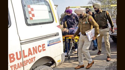 The accused, Malkiat, is an operative of foreign-based terrorist Goldy Brar and gangster Goldy Dhillon, as per police. He was brought from Patiala jail to Mohali on production warrant in connection with an extortion racket. (HT Photo)
