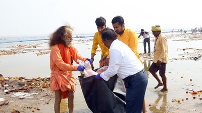 UP CM Yogi Adityanath has instructed workers that the Mela grounds, roads, permanent and temporary structures needed to be cleaned within 15 days. (Princess Ilvita/ ANI) UP CM Yogi Adityanath has instructed workers that the Mela grounds, roads, permanent and temporary structures needed to be cleaned within 15 days. (Princess Ilvita/ ANI)