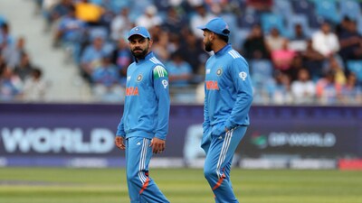 Virat Kohli mimics Shreyas Iyer fielding blunder. (REUTERS)