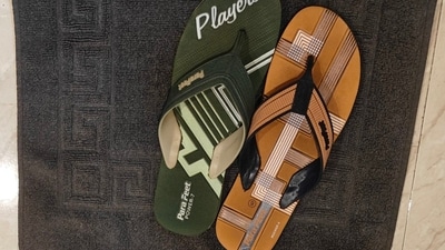 A Mumbai hotel has introduced mismatched slippers to prevent guests from stealing them. (X/@udupendra) A Mumbai hotel has introduced mismatched slippers to prevent guests from stealing them. (X/@udupendra)