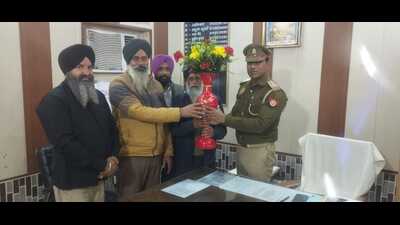 The victims visited the local police station on Saturday and expressed their gratitude (HT) The victims visited the local police station on Saturday and expressed their gratitude (HT)