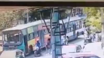 The accident led to the immediate deaths of the auto driver, Anil Kumar, and his passenger, Dr. Vishnu Bhapat, 80. (X/@karnatakaportf) The accident led to the immediate deaths of the auto driver, Anil Kumar, and his passenger, Dr. Vishnu Bhapat, 80. (X/@karnatakaportf)