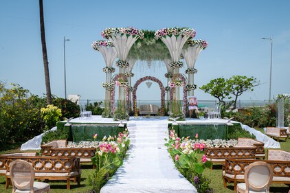 Couples now prefer the weddings to emphasize quality over quantity. (HTBS) Couples now prefer the weddings to emphasize quality over quantity. (HTBS)