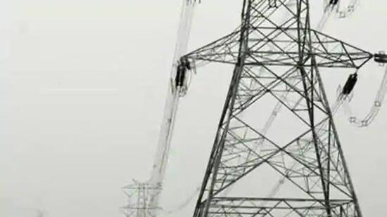 35 government departments in Ludhiana still need to clear a combined outstanding of ₹200.7 crore in electricity bills. (HT File photo)