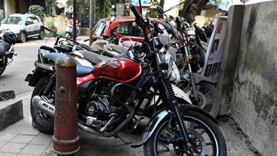 Mumbai, India. Mar 03, 3035: A 64 -year-old man lost his life after a bike hit him near Janta Market in Dadar, Mumbai. Mumbai, India. Mar 03,2025. (Photo by Raju Shinde/HT Photo) (Hindustan Times)