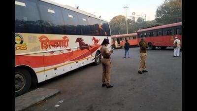 Swargate ST stand, a crucial hub for the MSRTC, handles over 1,500 daily bus operations and transports nearly 100,000 passengers. Buses operate from here to Mumbai, Thane, Satara, Panchgani, Wai, and other western Maharashtra destinations, as well as to Dharashiv, Latur, Nanded, Pandharpur, Solapur, and Phaltan. Despite the heavy footfall, the infrastructure at the station has deteriorated significantly. (HT PHOTO) Swargate ST stand, a crucial hub for the MSRTC, handles over 1,500 daily bus operations and transports nearly 100,000 passengers. Buses operate from here to Mumbai, Thane, Satara, Panchgani, Wai, and other western Maharashtra destinations, as well as to Dharashiv, Latur, Nanded, Pandharpur, Solapur, and Phaltan. Despite the heavy footfall, the infrastructure at the station has deteriorated significantly. (HT PHOTO)