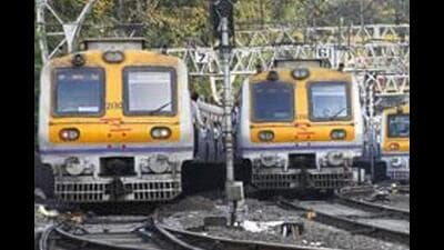 There are 21 trains from Pune to Lonavla and 21 from Lonavla to Pune; both travelling between 5 am and 12 pm. (HT PHOTO)