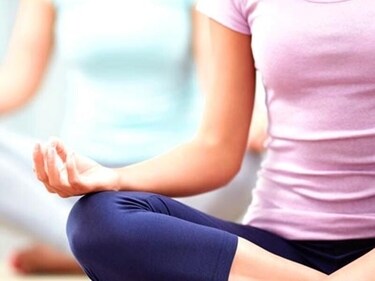Studies suggest that mindfulness meditation reduced pain by activating brain regions associated with the self-control of pain. (Shutterstock)
