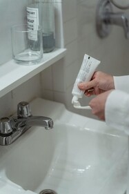 Using flouride toothpaste twice a day can reduce the risk of oral diseases. (Pexels) Using flouride toothpaste twice a day can reduce the risk of oral diseases. (Pexels)