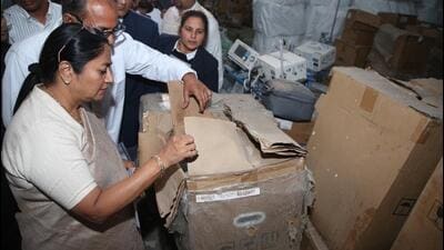 CM Rekha Gupta at an inspection of GTB Hospital. (HT Photo) CM Rekha Gupta at an inspection of GTB Hospital. (HT Photo)