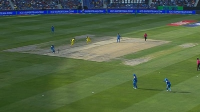 Shreyas Iyer's rocket throw led to Alex Carey being run-out (Screengrab - JioHotstar) Shreyas Iyer's rocket throw led to Alex Carey being run-out (Screengrab - JioHotstar)