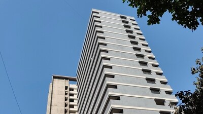 Mumbai real estate market shows signs of moderation, prospective buyers are now in a stronger position to negotiate property prices, experts opine. (Mehul R Thakkar/HT) Mumbai real estate market shows signs of moderation, prospective buyers are now in a stronger position to negotiate property prices, experts opine. (Mehul R Thakkar/HT)