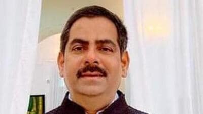 Pune municipal commissioner Rajendra Bhosale on Tuesday presented the municipal annual budget for the financial year 2025-26 with an outlay of ₹12,618 crore. (HT) Pune municipal commissioner Rajendra Bhosale on Tuesday presented the municipal annual budget for the financial year 2025-26 with an outlay of ₹12,618 crore. (HT)