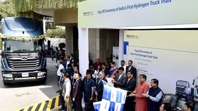 Union ministers Nitin Gadkari and Pralhad Joshi flags off India's First Hydrogen Truck Trials, at Taj Palace in New Delhi on Tuesday (ANI) Union ministers Nitin Gadkari and Pralhad Joshi flags off India's First Hydrogen Truck Trials, at Taj Palace in New Delhi on Tuesday (ANI)