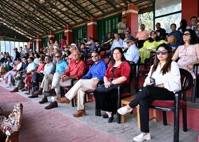 Guests and race enthusiasts Guests and race enthusiasts