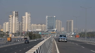 A view of Highrise buildins at Dwarka Expressway near sector-102 ; Gurugram in 2024 witnessed huge investment in the real estate sector with the city witnessing projects worth ₹88,000 crore being registered with HRERA Gurugram. (Parveen Kumar/Hindustan Times) A view of Highrise buildins at Dwarka Expressway near sector-102 ; Gurugram in 2024 witnessed huge investment in the real estate sector with the city witnessing projects worth ₹88,000 crore being registered with HRERA Gurugram. (Parveen Kumar/Hindustan Times)
