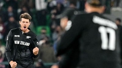 Both van der Dussen and Bavuma fell after scoring half-centuries and South Africa seemed to have got a good platform for their star-studded middle order to work on. However, New Zealand captain Mitchell Santner broke the back of the chase between the 22nd and 29th overs, dismissing Bavuma for 56 off 71, van der Dussen for 69 off 66 and, most importantly, the dangerous Heinrich Klaasen for just three runs in seven balls. (AFP) Both van der Dussen and Bavuma fell after scoring half-centuries and South Africa seemed to have got a good platform for their star-studded middle order to work on. However, New Zealand captain Mitchell Santner broke the back of the chase between the 22nd and 29th overs, dismissing Bavuma for 56 off 71, van der Dussen for 69 off 66 and, most importantly, the dangerous Heinrich Klaasen for just three runs in seven balls. (AFP)