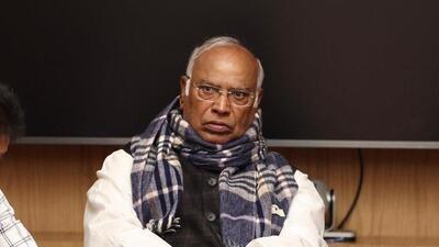 Kharge alleged the worsening condition of the middle class, particularly those relying on vehicle loans. (Mallikarjun Kharge | Official X account) Kharge alleged the worsening condition of the middle class, particularly those relying on vehicle loans. (Mallikarjun Kharge | Official X account)