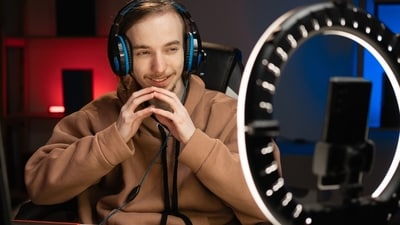 Manfluencers are big on speeches on masculinity and gender roles. (Shutterstock) Manfluencers are big on speeches on masculinity and gender roles. (Shutterstock)