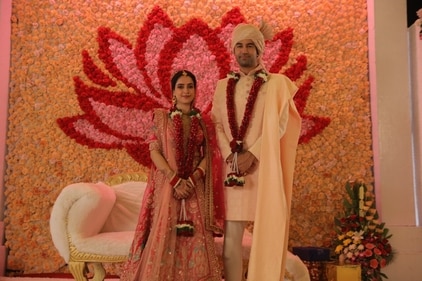 Nishant Dahiya plays Diwakar Kumar, who marries Sanya Malhotra's Richa in the film. Nishant Dahiya plays Diwakar Kumar, who marries Sanya Malhotra's Richa in the film.