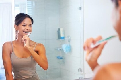 Not brushing the teeth increases the bacterial count in the mouth which can travel to the damaged heart valves to cause infection. (Shutterstock) Not brushing the teeth increases the bacterial count in the mouth which can travel to the damaged heart valves to cause infection. (Shutterstock)