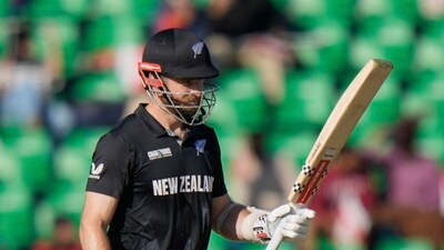 New Zealand's Kane Williamson celebrates after scoring fifty runs during the ICC Champions Trophy semifinal cricket match between New Zealand and South Africa at Gaddafi Stadium in Lahore, Pakistan, Wednesday, March 5, 2025. AP/PTI(AP03_05_2025_000258B) (AP)