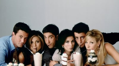 Matthew Perry, Jennifer Aniston, David Schwimmer, Courteney Cox, Matt LeBlanc and Lisa Kudrow in a still from Friends.