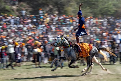 Hola Mohalla 2025: Know all about the rituals. (Shutterstock) Hola Mohalla 2025: Know all about the rituals. (Shutterstock)