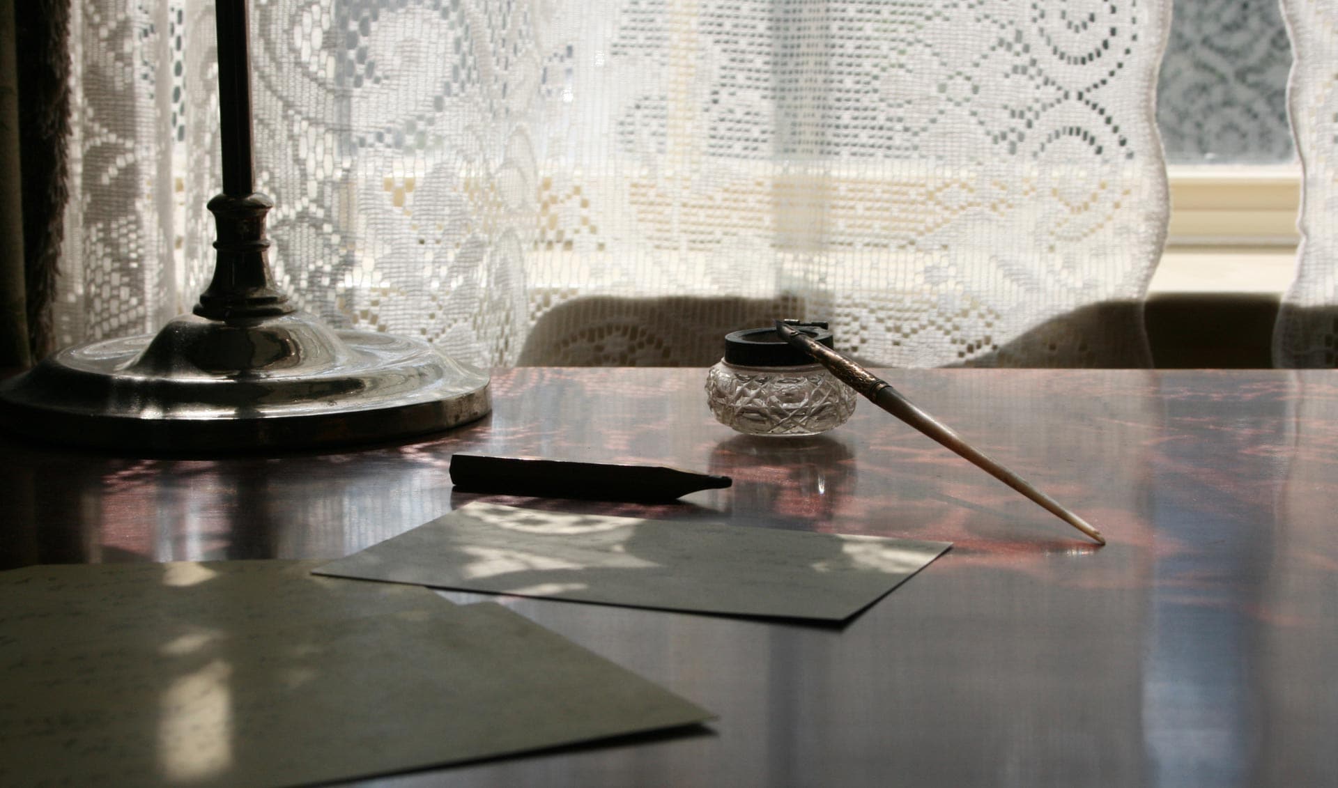 Emily Dickenson’s work desk. (Courtesy Emily Dickinson Museum) Emily Dickenson’s work desk. (Courtesy Emily Dickinson Museum)
