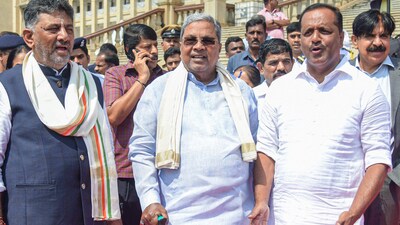 CM Siddaramaiah and DCM DK Shivakumar ahead of budget presentation (Savitha)