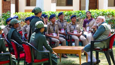 Prime Minister Narendra Modi interacts with ground staff at Gir National Park on World Wildlife Day, on Monday. (ANI) Prime Minister Narendra Modi interacts with ground staff at Gir National Park on World Wildlife Day, on Monday. (ANI)