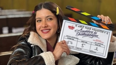 Shanaya Kapoor shared a series of pictures from the set of her debut film. Shanaya Kapoor shared a series of pictures from the set of her debut film.
