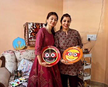 Anjula Bhola (right), proprietor of Artistique Aura Anjula Bhola (right), proprietor of Artistique Aura