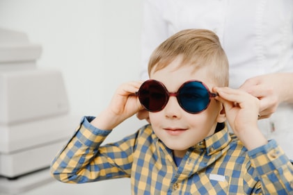 Know the early warning signs of colour blindness in children. (Shutterstock)