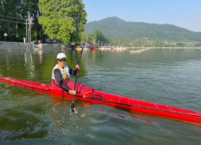 Mir grew up in Srinagar in the ’90s, a time when women were rarely seen outside the home.