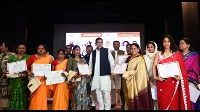 Minister AK Sharma and others in a a programme organised to felicitate and appreciate officials who contributed to organising the Mahakumbh, in Lucknow on Saturday. (Deepak Gupta/HT) Minister AK Sharma and others in a a programme organised to felicitate and appreciate officials who contributed to organising the Mahakumbh, in Lucknow on Saturday. (Deepak Gupta/HT)