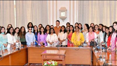Mumbai, Mar 08 (ANI): Maharashtra Chief Minister Devendra Fadnavis in a group picture with women journalists on the occasion of International Women's Day, at Sahyadri guest house in Mumbai on Saturday. (ANI Photo) (CMO Maharashtra X) Mumbai, Mar 08 (ANI): Maharashtra Chief Minister Devendra Fadnavis in a group picture with women journalists on the occasion of International Women's Day, at Sahyadri guest house in Mumbai on Saturday. (ANI Photo) (CMO Maharashtra X)