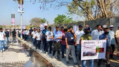 Over 500 residents from more than 22 housing societies, under the banner of the Wakad-Tathawade Housing Societies Forum, marched peacefully on Saturday. (HT PHOTO) Over 500 residents from more than 22 housing societies, under the banner of the Wakad-Tathawade Housing Societies Forum, marched peacefully on Saturday. (HT PHOTO)