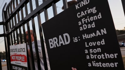Demonstrators gather outside the South Carolina Department of Corrections (SCDC) following the execution of Brad Sigmon, 67, by firing squad. Since 1977, only three other U.S. prisoners have faced this method, all in Utah, with the last being Ronnie Lee Gardner in 2010. (REUTERS)