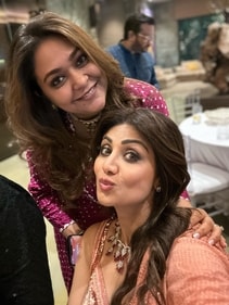 Anishi with Shilpa Shetty Kundra Anishi with Shilpa Shetty Kundra