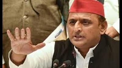 Criticising the ruling party, Akhilesh Yadav claimed that the government protected criminals while targeting those upholding democratic values (Sourced)