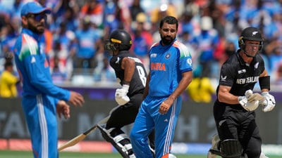 Mohammed Shami dropped the catch of Rachin Ravindra. (AP) Mohammed Shami dropped the catch of Rachin Ravindra. (AP)