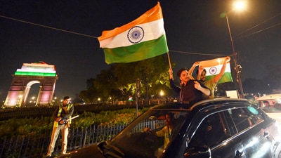 ICC Champions Trophy 2025: Indian cricket fans celebrate near India Gate after the Indian team beat New Zealand. (Hindustan Times) ICC Champions Trophy 2025: Indian cricket fans celebrate near India Gate after the Indian team beat New Zealand. (Hindustan Times)
