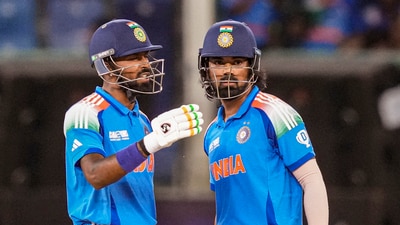 Hardik Pandya (L) and KL Rahul put on a very crucial partnership of 38 runs (PTI)