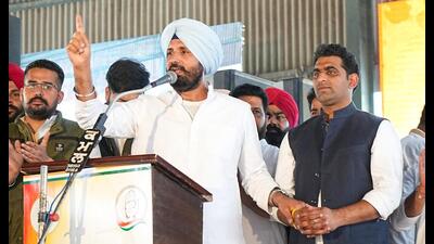 Punjab Pradesh Congress Committee (PPCC) president Amarinder Singh Raja Warring during the ‘Naukari Devo, Nasha Nahi’ campaign in Patiala on Sunday. (HT Photo)