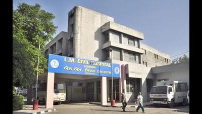 The hospital will now rope in physicians from sub-divisional hospitals in Machhiwara and Khanna on deputation. (HT Photo)