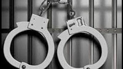 Two smugglers, Joginder Singh, 24, and his brother Jash Singh, 25, both residents of Mahitab Wala, Ferozepur, were arrested for their alleged involvement in cross-border drug trafficking. (HT File)