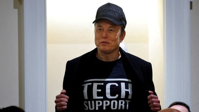 Trump's administration seeks to limit Elon Musk's influence while recognizing his contributions, emphasizing collaboration over unilateral actions by DOGE. REUTERS/Brian Snyder/File Photo (REUTERS)