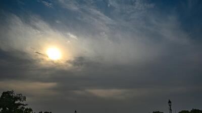 Cloudy sky at Kartavya Path on Monday. (Sanchit Khanna/HT Photo)